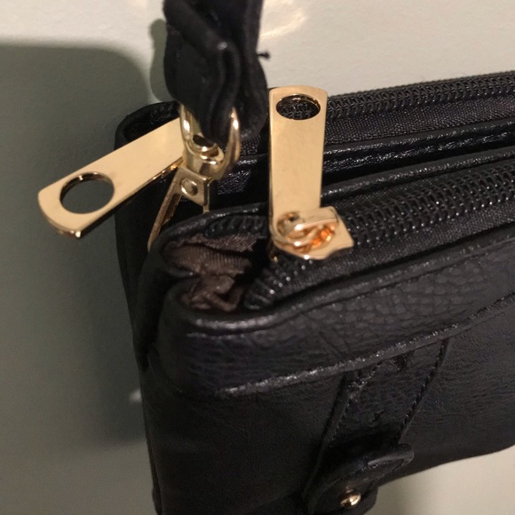 Black Purse - Picture 5 of 12